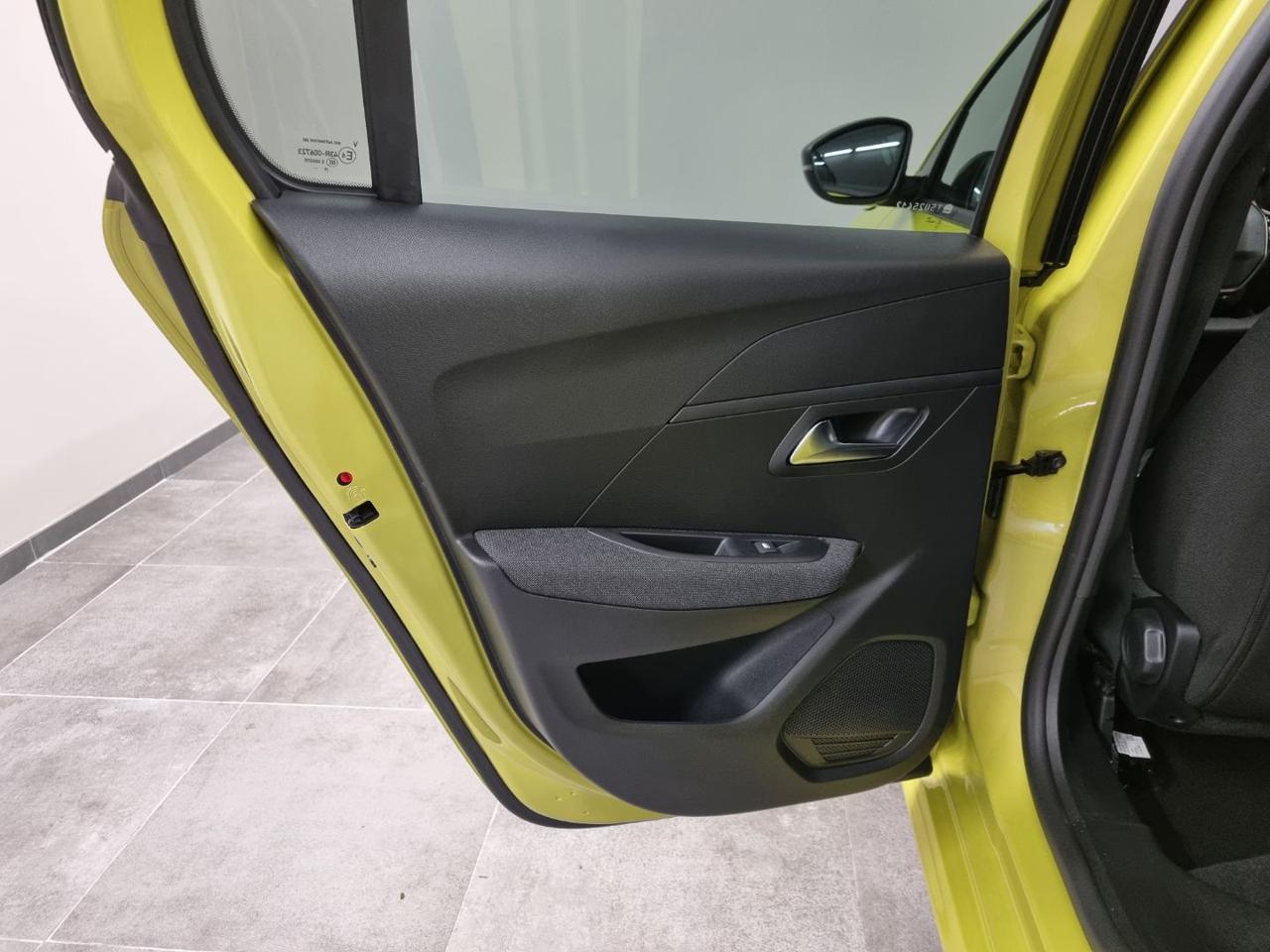 PEUGEOT 208 Hybrid 110 e-DCS6 Business - 27