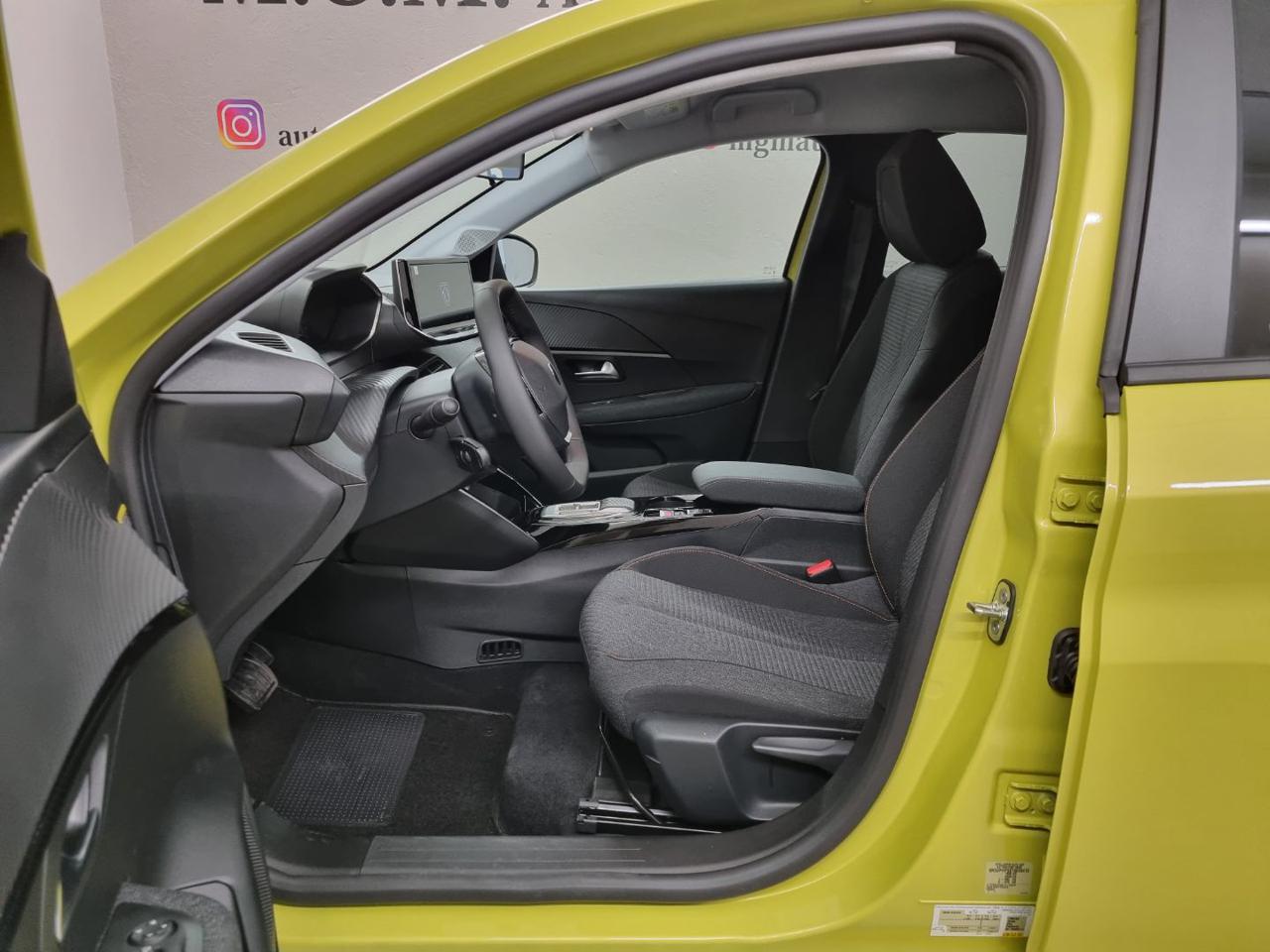 PEUGEOT 208 Hybrid 110 e-DCS6 Business - 10