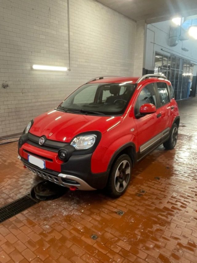 FIAT Panda Cross Rosso pastello