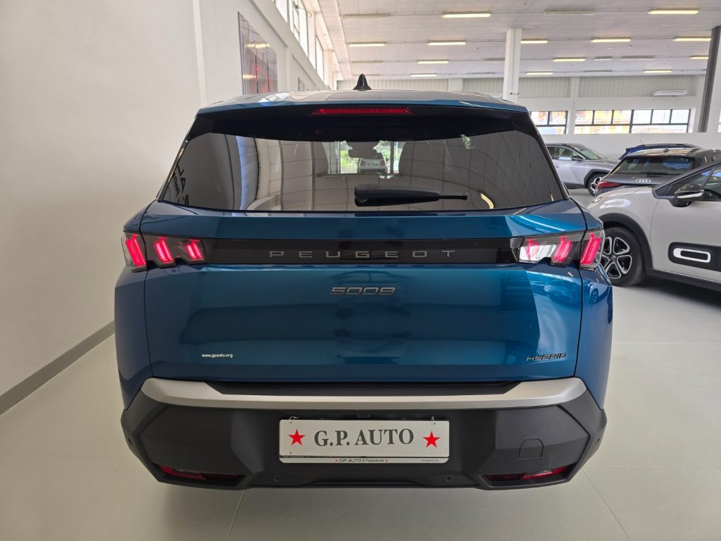 PEUGEOT 5008 Hybrid 145 e-DCS6 Allure - 6