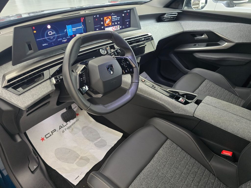 PEUGEOT 5008 Hybrid 145 e-DCS6 Allure - 21