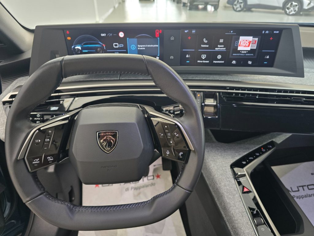 PEUGEOT 5008 Hybrid 145 e-DCS6 Allure - 10