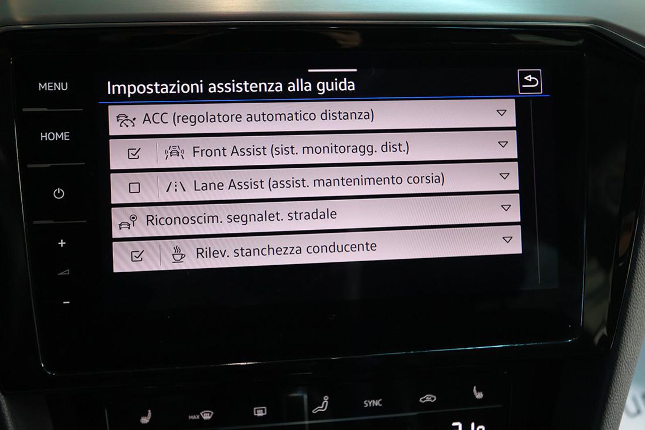 VOLKSWAGEN Passat Variant 2.0 TDI SCR EVO DSG Executive - 26