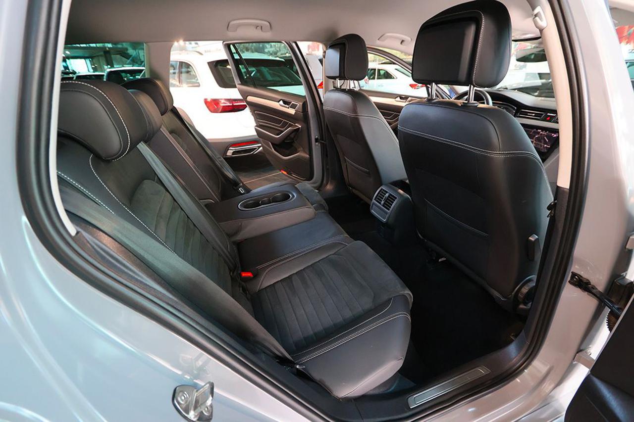 VOLKSWAGEN Passat Variant 2.0 TDI SCR EVO DSG Executive - 18