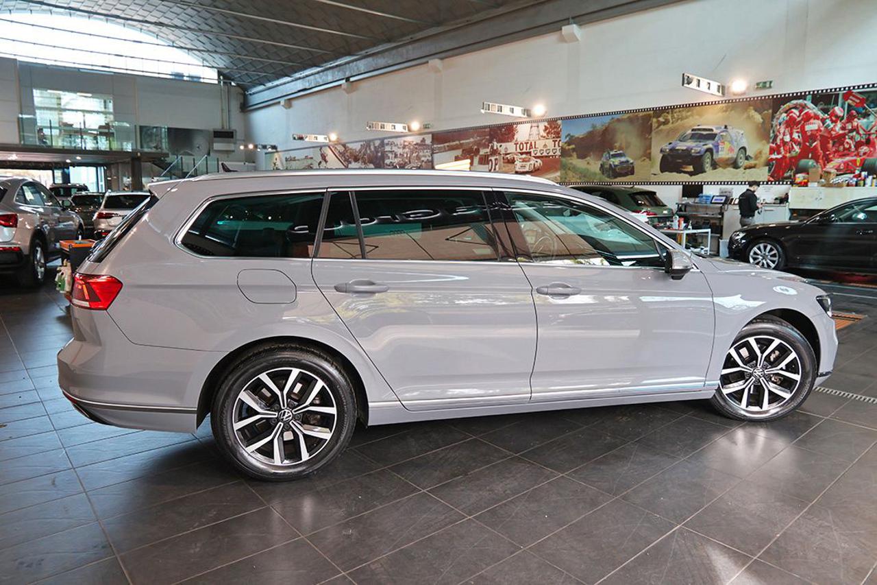 VOLKSWAGEN Passat Variant 2.0 TDI SCR EVO DSG Executive - 10