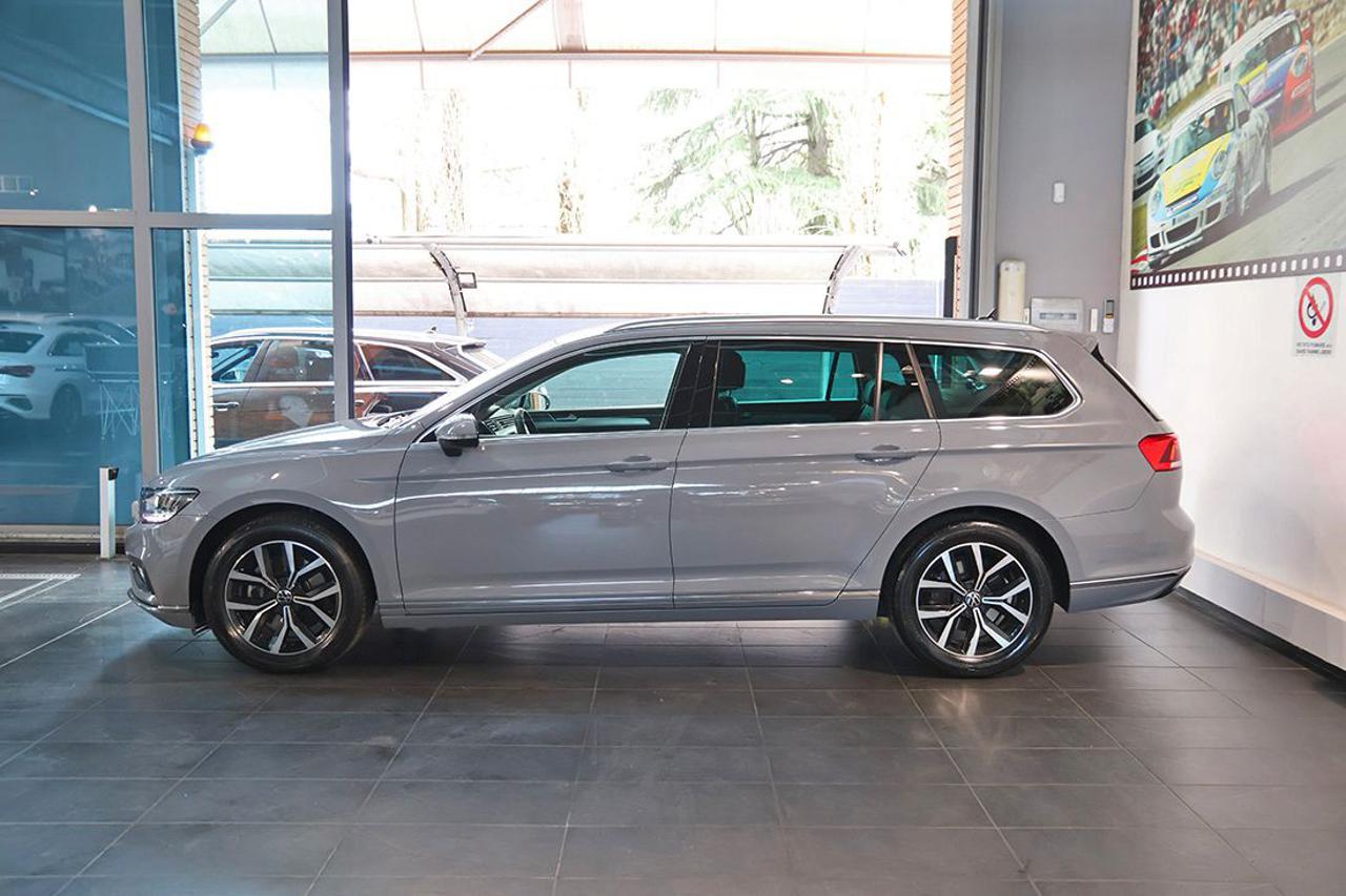 VOLKSWAGEN Passat Variant 2.0 TDI SCR EVO DSG Executive - 3