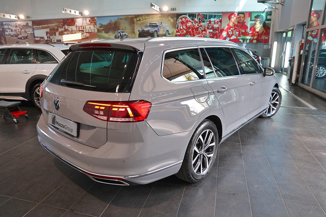 VOLKSWAGEN Passat Variant 2.0 TDI SCR EVO DSG Executive - 9