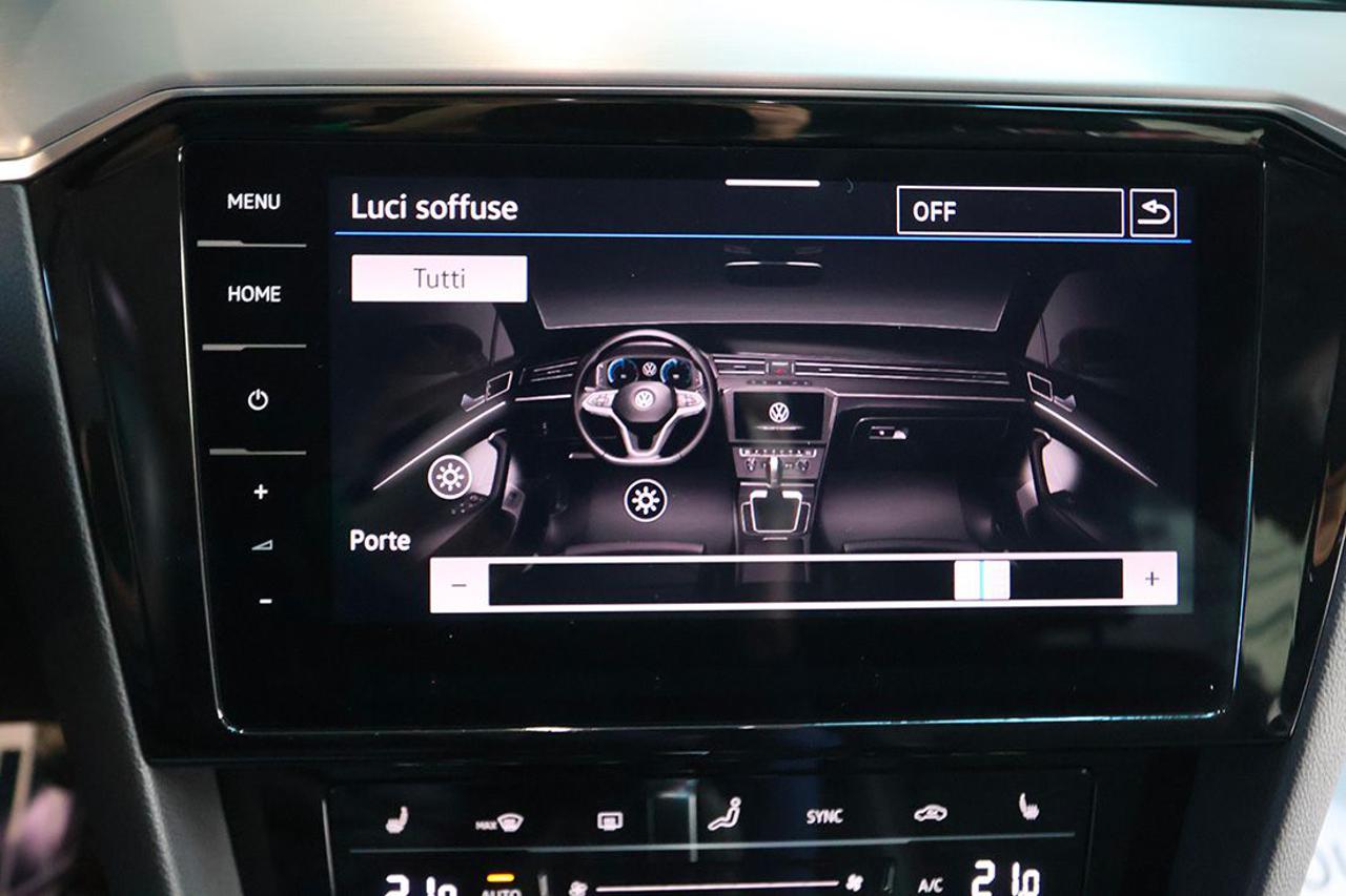 VOLKSWAGEN Passat Variant 2.0 TDI SCR EVO DSG Executive - 27