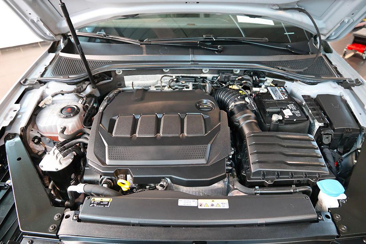 VOLKSWAGEN Passat Variant 2.0 TDI SCR EVO DSG Executive - 11