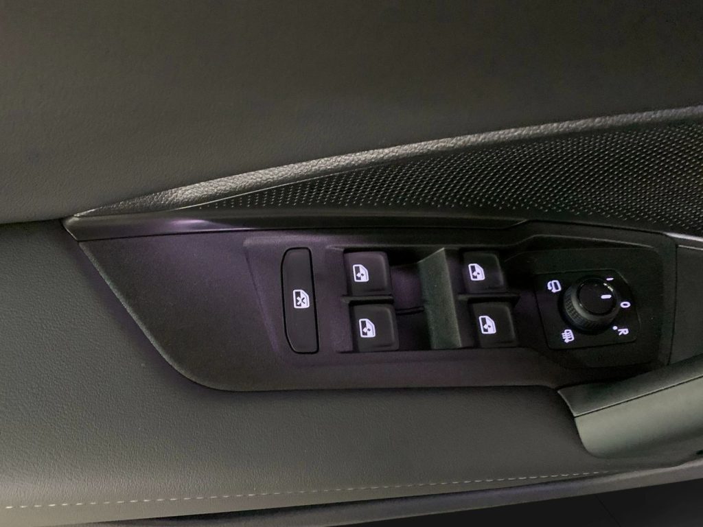 VOLKSWAGEN Tiguan Nuova Tiguan Edition Plus 1.5 eTSI ACT 110 kW (150 - 18