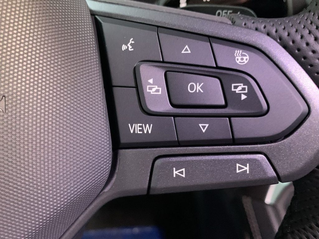 VOLKSWAGEN T-Roc 1.5 etsi r-line 150cv dsg - 9