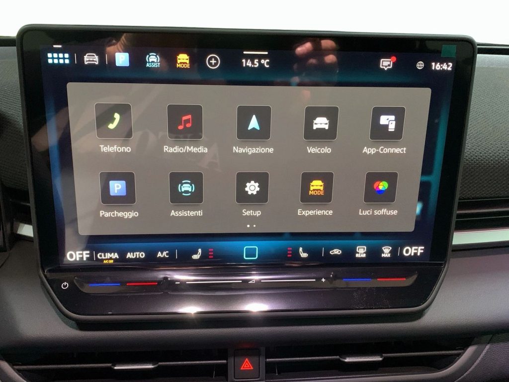 VOLKSWAGEN T-Roc 1.5 etsi r-line 150cv dsg - 13