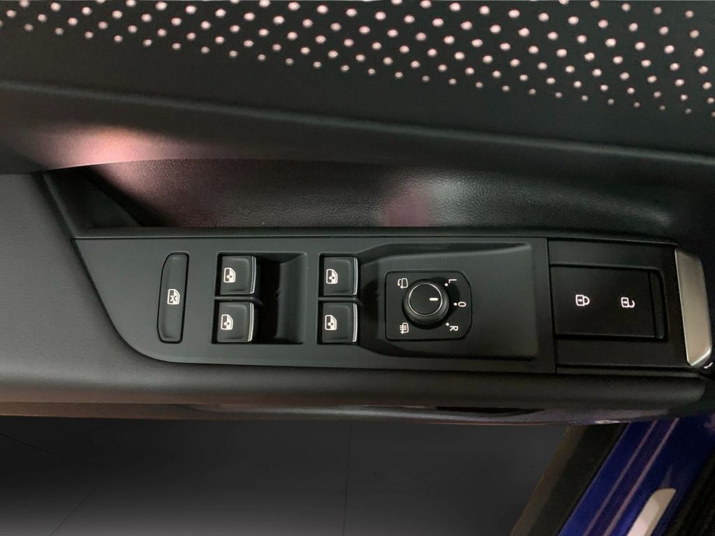 VOLKSWAGEN T-Roc 1.5 etsi r-line 150cv dsg - 20