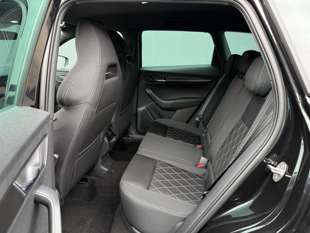 SKODA Karoq 2.0 TDI 4x4 DSG SportLine Matrix Navi ACC Camera - 5