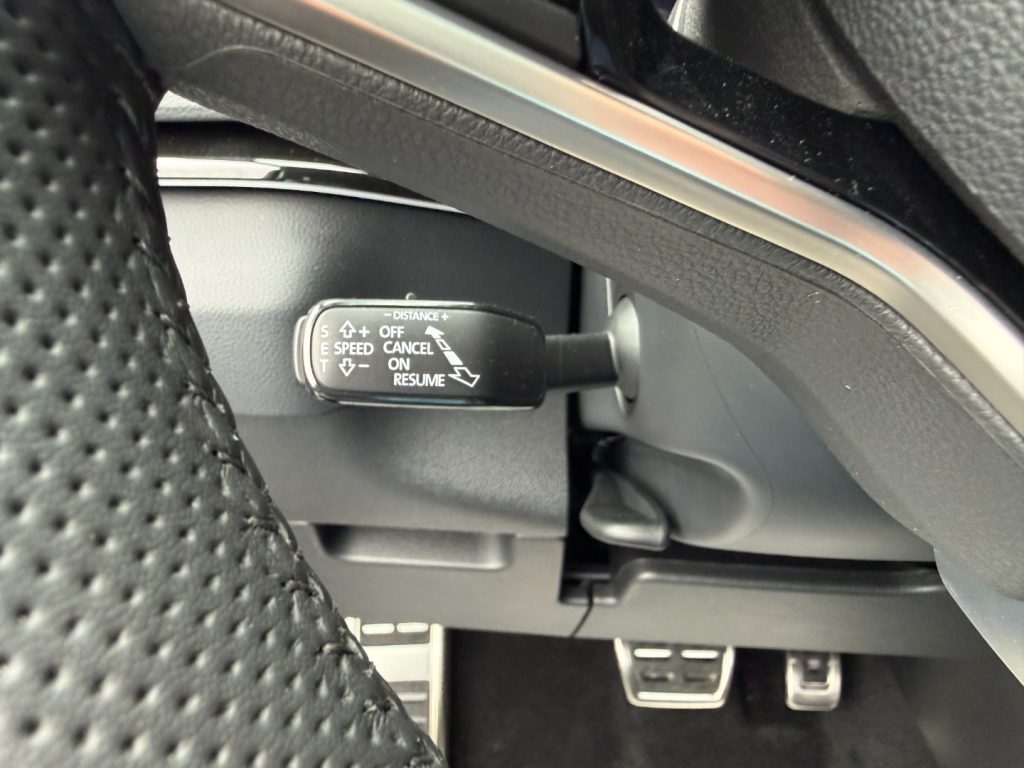 SKODA Karoq 2.0 TDI 4x4 DSG SportLine Matrix Navi ACC Camera - 14