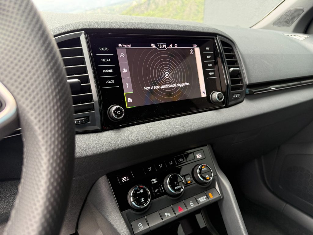 SKODA Karoq 2.0 TDI 4x4 DSG SportLine Matrix Navi ACC Camera - 17