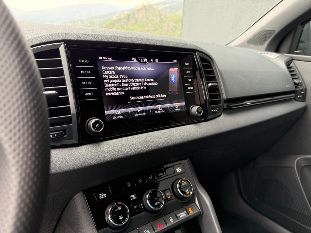 SKODA Karoq 2.0 TDI 4x4 DSG SportLine Matrix Navi ACC Camera - 19