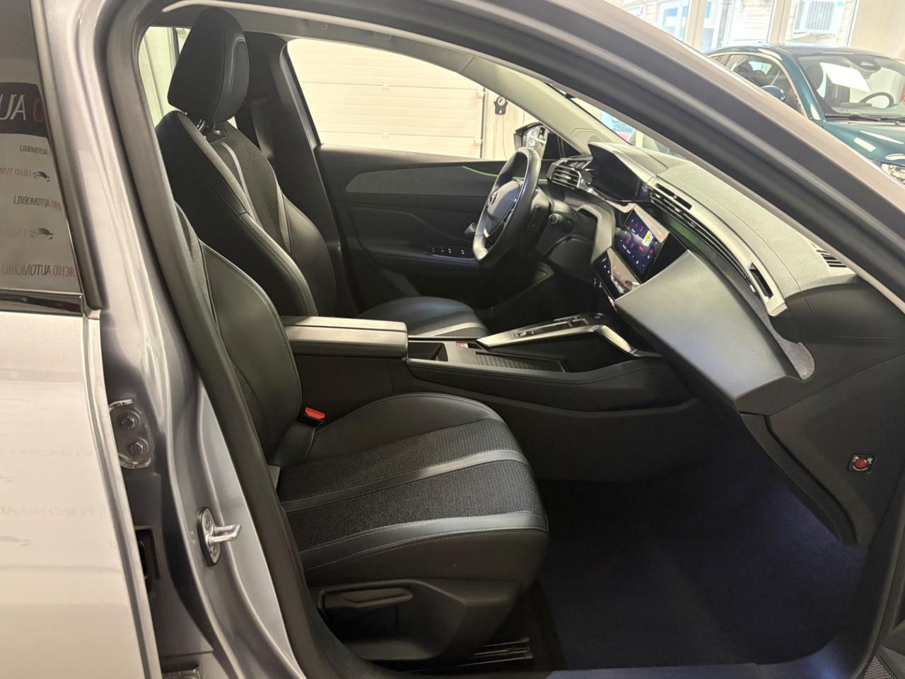 PEUGEOT 308 BlueHDi 130 S&S EAT8 SW Allure Pack - 18