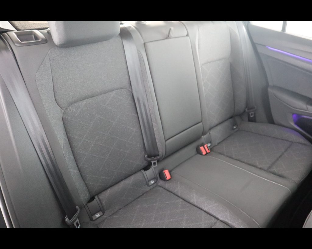 VOLKSWAGEN Golf VIII 2020 -  2.0 tdi Life 115cv dsg - 18