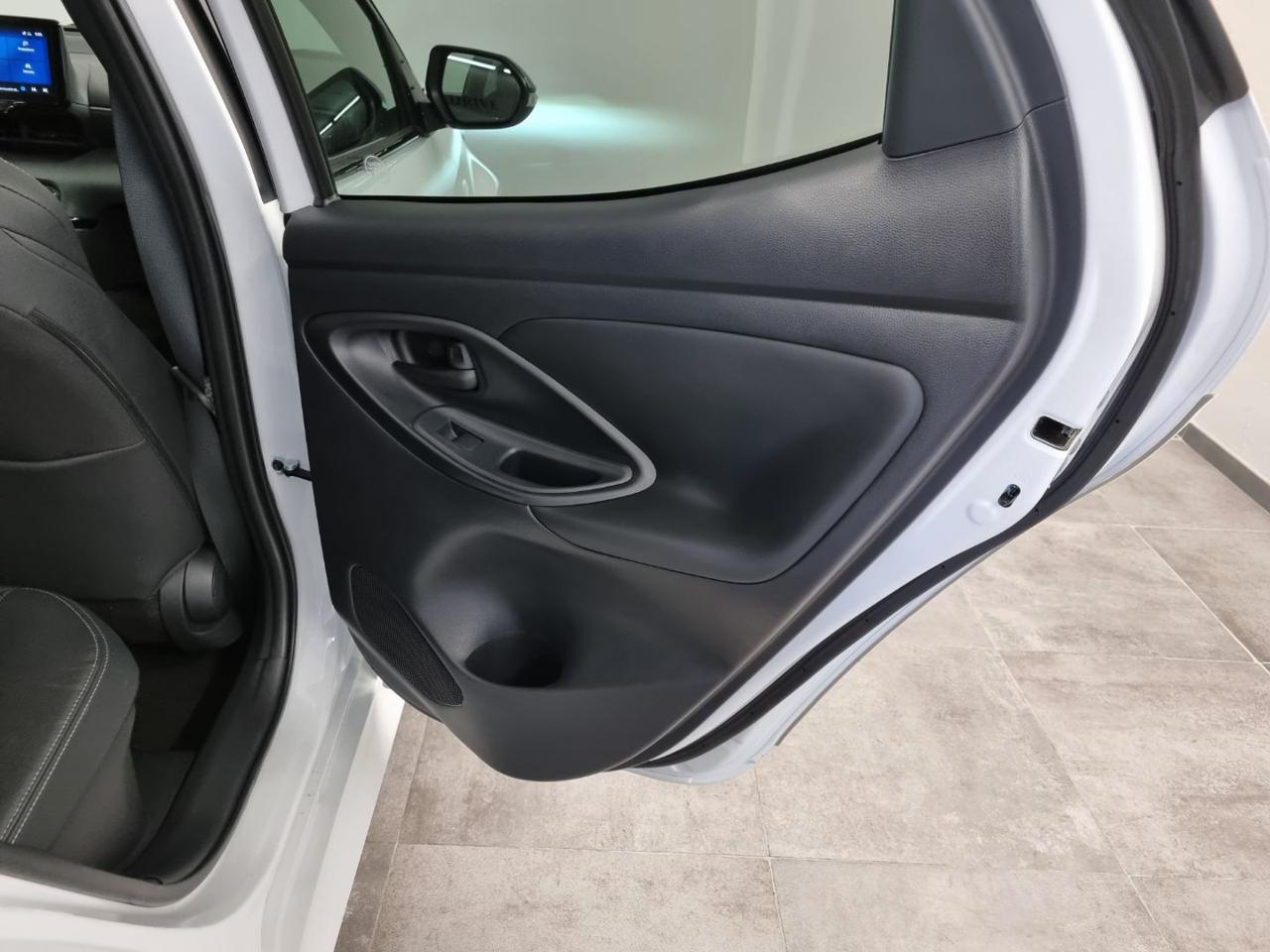 TOYOTA Yaris 1.5 Hybrid 5 porte Style - 11