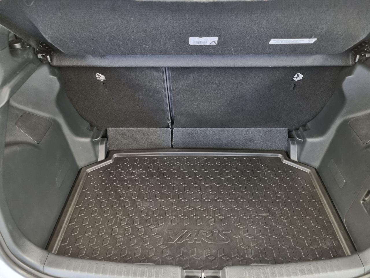 TOYOTA Yaris 1.5 Hybrid 5 porte Style - 12