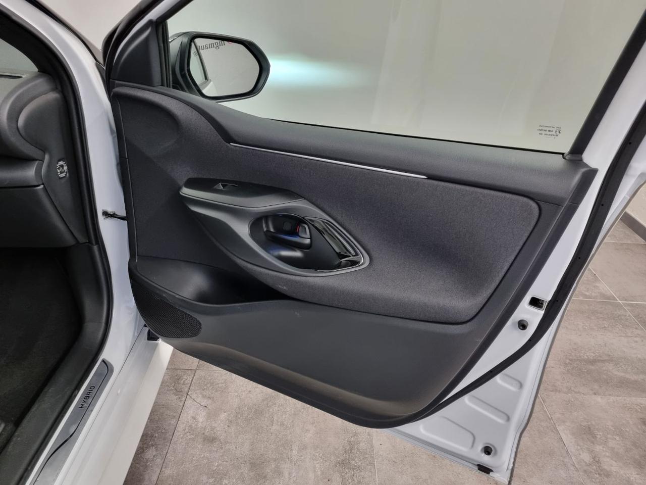 TOYOTA Yaris 1.5 Hybrid 5 porte Style - 9