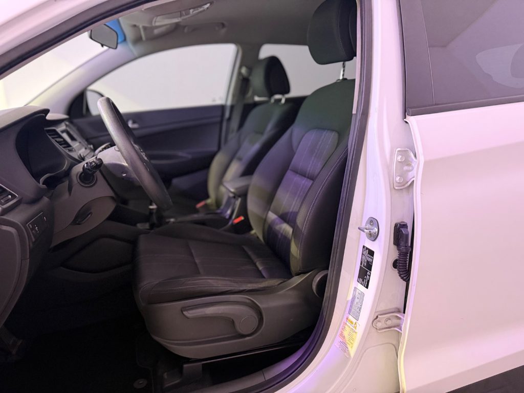 HYUNDAI Tucson 1.6 GDI Comfort - 18