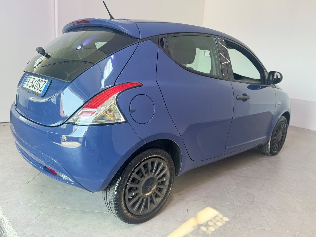 LANCIA Ypsilon 1.2 69 CV 5 porte Gold - 10