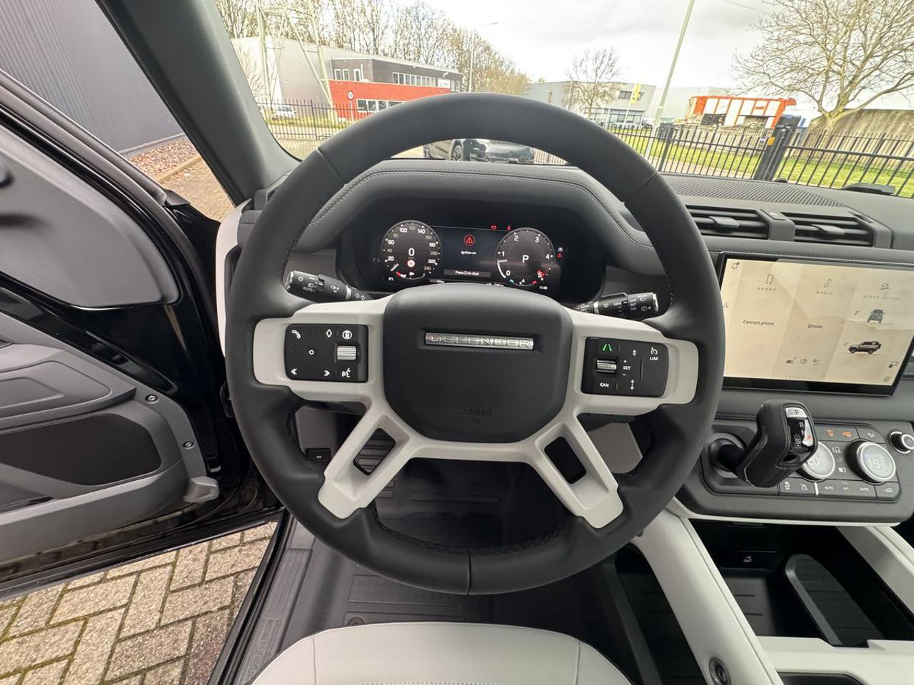 LAND ROVER Defender 90 3.0D I6 200 CV AWD Auto S - 26