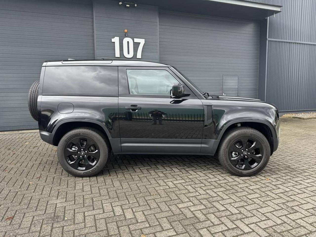 LAND ROVER Defender 90 3.0D I6 200 CV AWD Auto S - 9