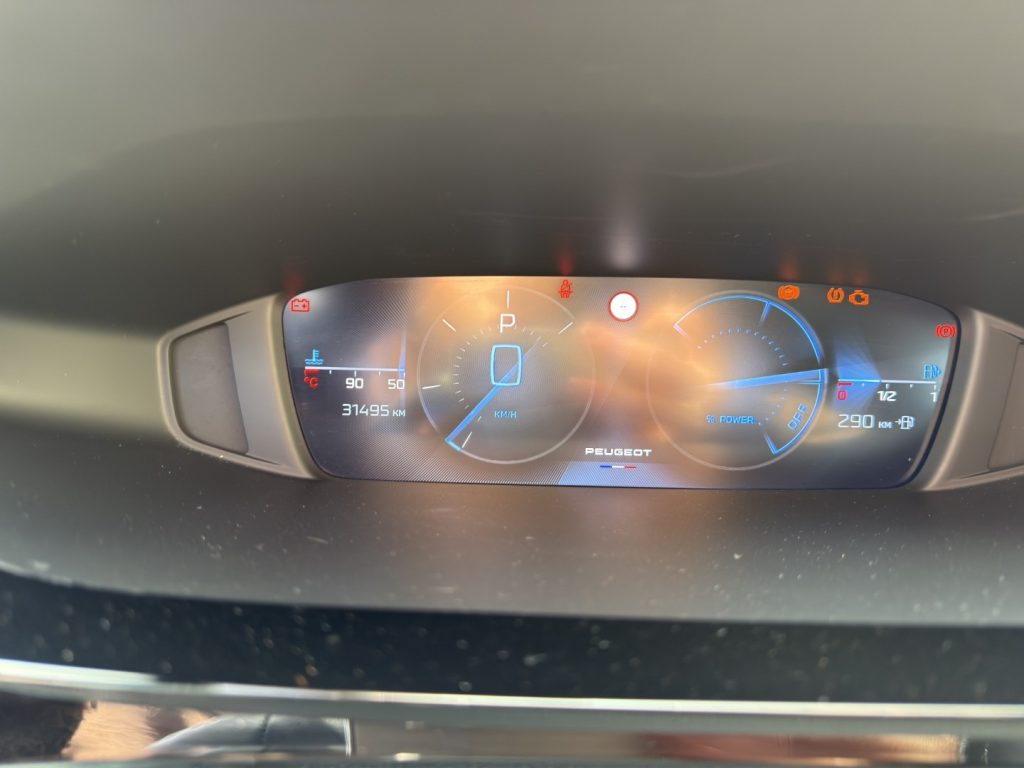 PEUGEOT 408 Hybrid 136 e-DCS6 Allure - 11