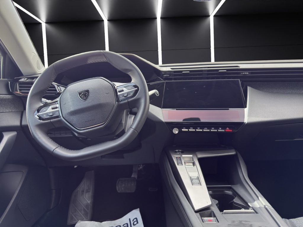 PEUGEOT 408 Hybrid 136 e-DCS6 Allure - 14