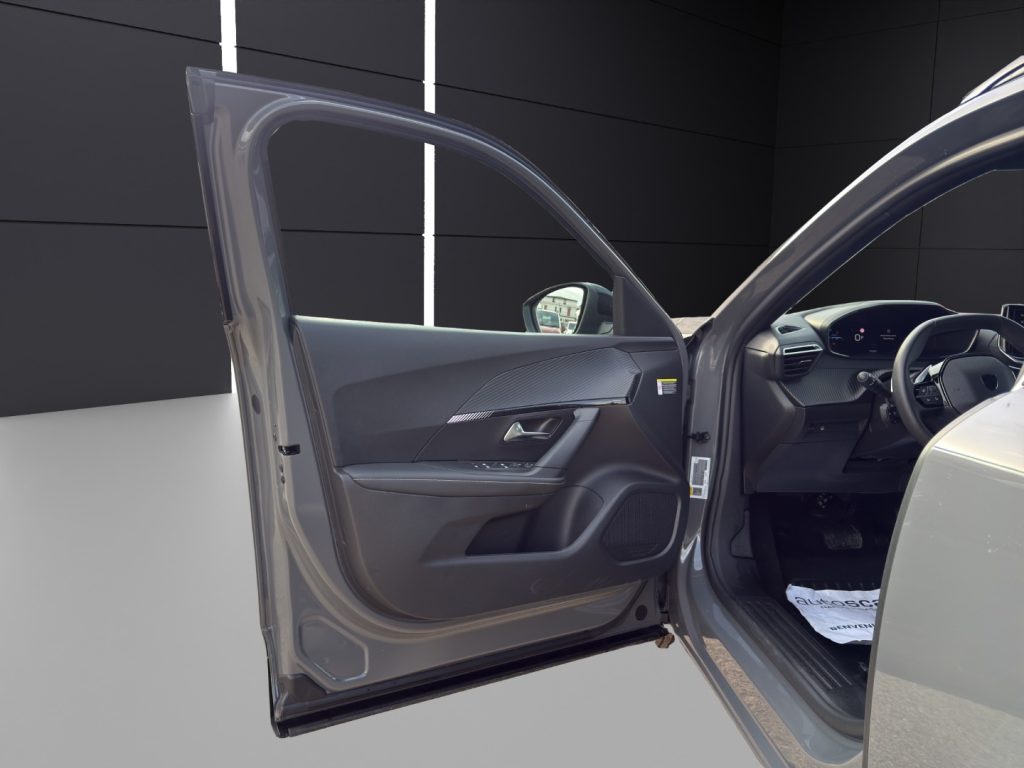 PEUGEOT 2008 Hybrid 136 e-DCS6 Allure - 12