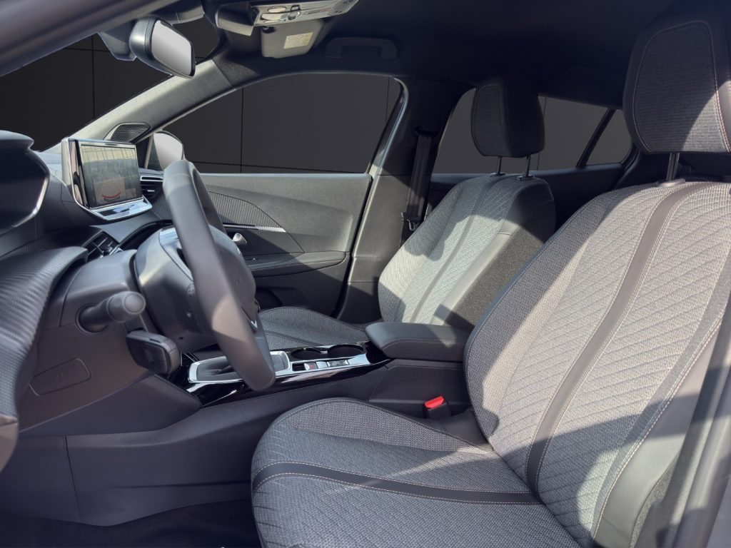 PEUGEOT 2008 PureTech 100 S&S Allure - 8