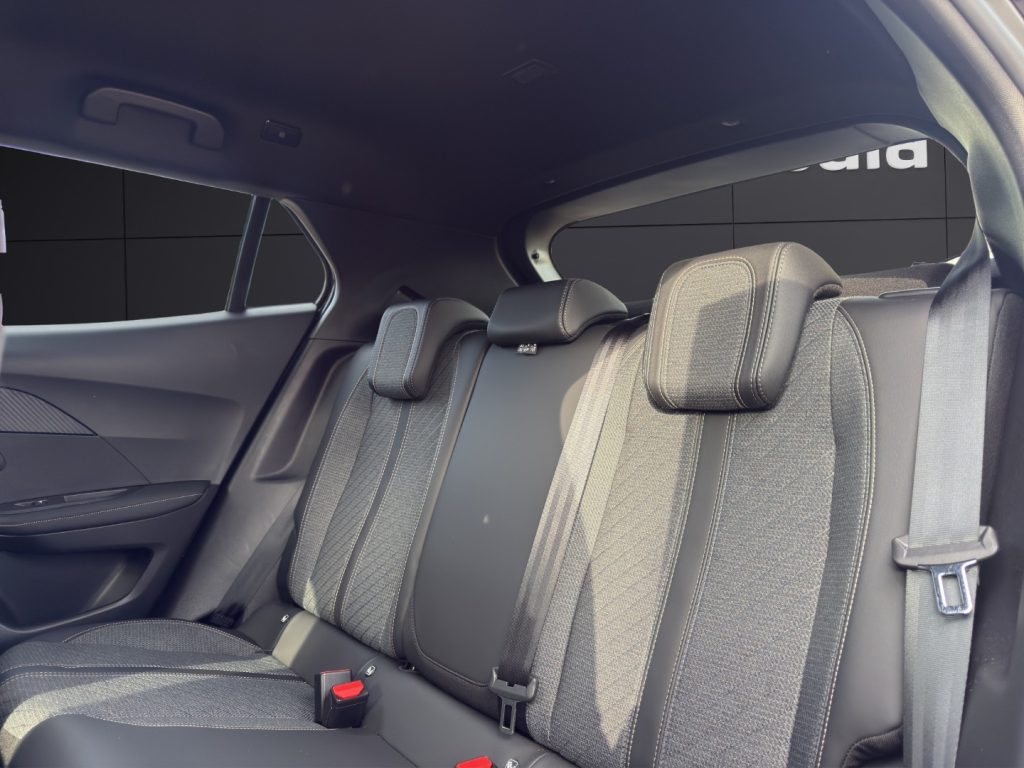 PEUGEOT 2008 PureTech 100 S&S Allure - 12