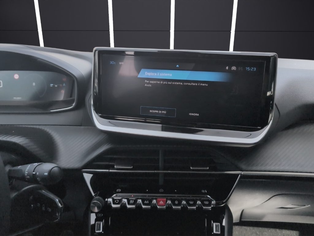 PEUGEOT 2008 PureTech 100 S&S Allure - 18