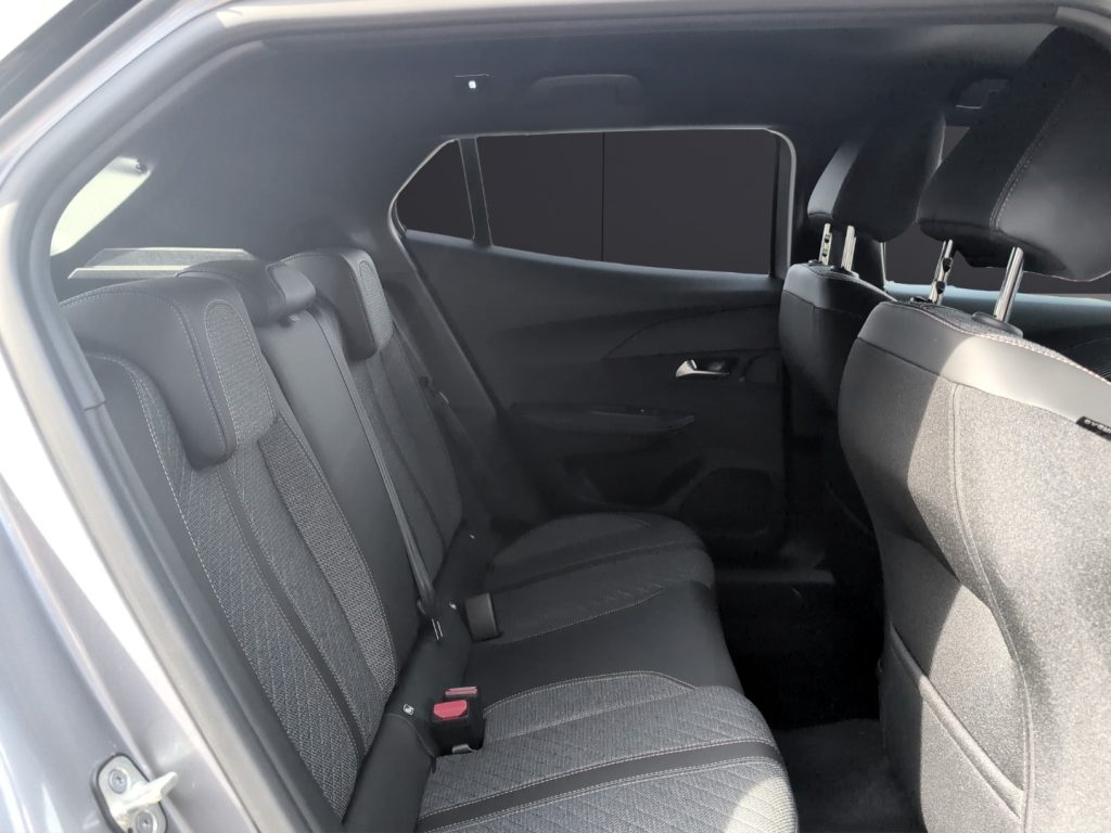 PEUGEOT 2008 PureTech 100 S&S Allure - 14