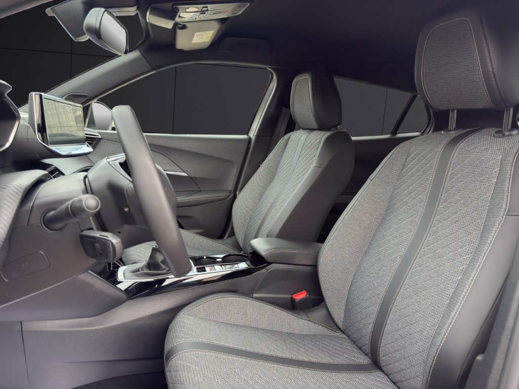 PEUGEOT 2008 PureTech 100 S&S Allure - 9