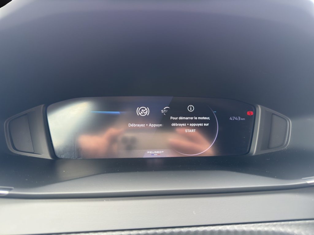 PEUGEOT 2008 PureTech 100 S&S Allure - 11