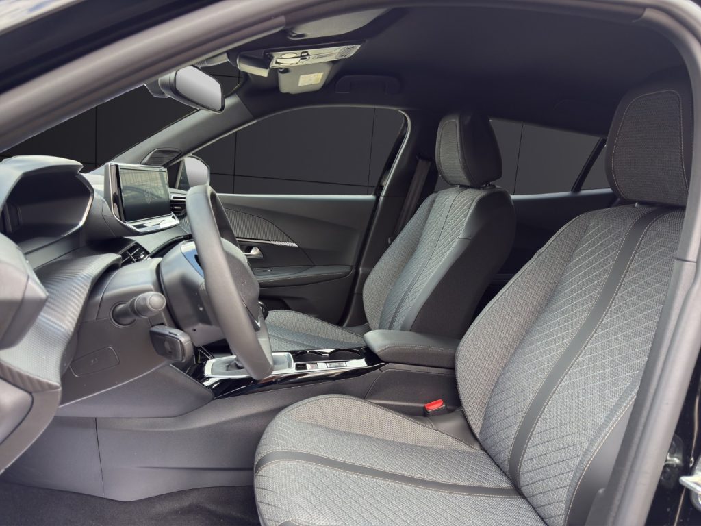 PEUGEOT 2008 PureTech 100 S&S Allure - 9