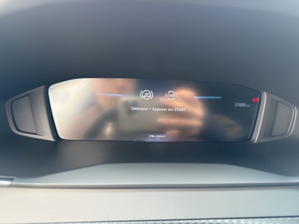 PEUGEOT 2008 PureTech 100 S&S Allure - 11