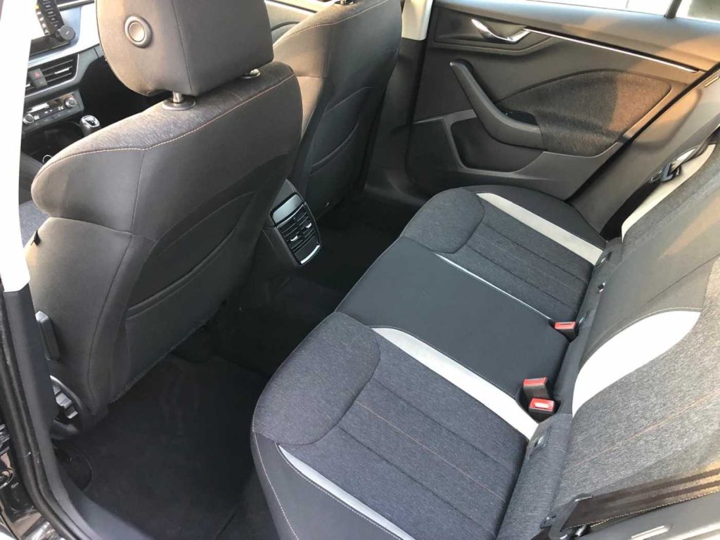 SKODA Kamiq 1.0 TSI Style - 11