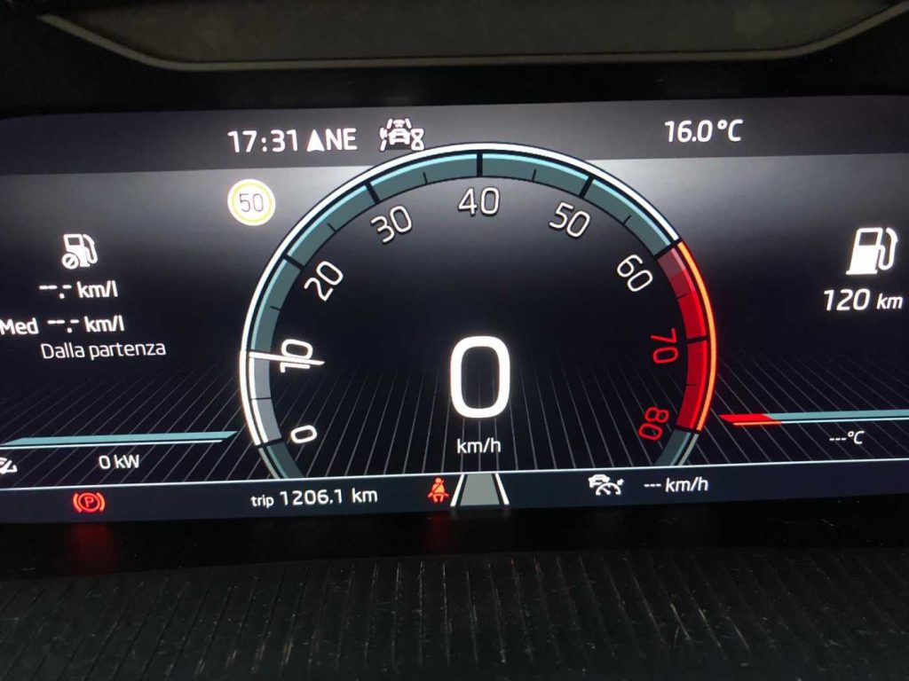 SKODA Kamiq 1.0 TSI Style - 13