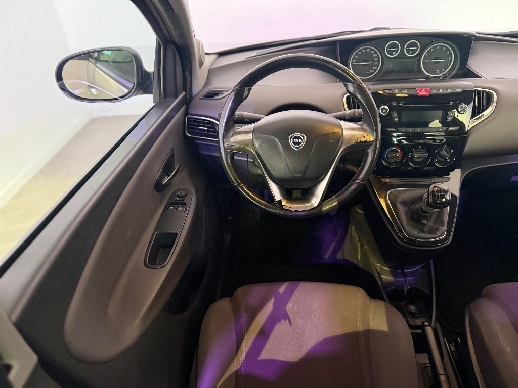 LANCIA Ypsilon 1.2 69 CV 5 porte GPL Ecochic Gold - 14