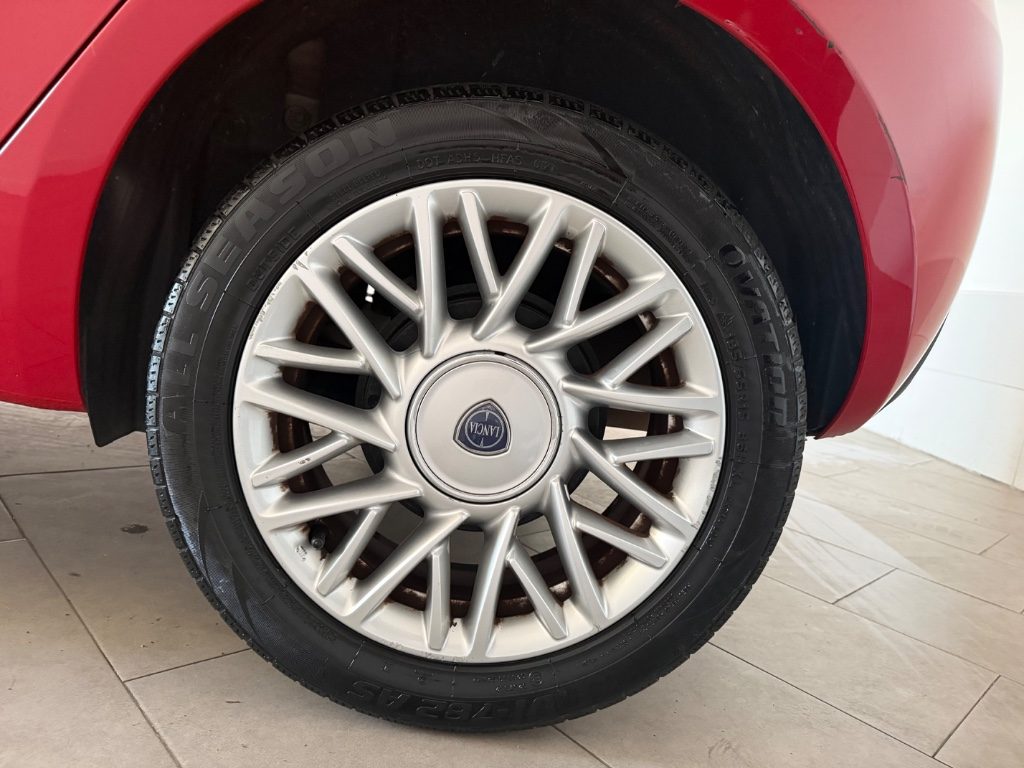 LANCIA Ypsilon 1.2 69 CV 5 porte Platinum - 8