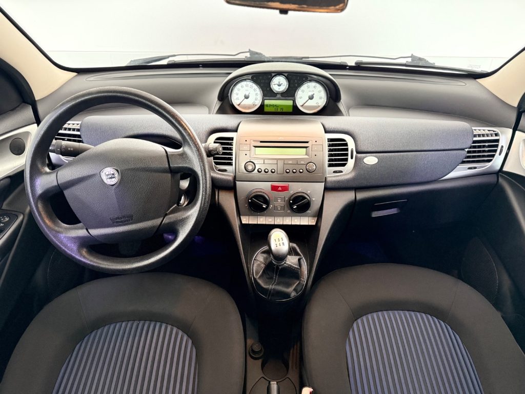 LANCIA Ypsilon 1.2 .Argento - 13