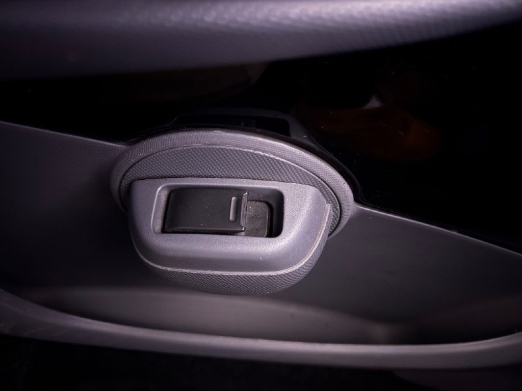 PEUGEOT 107 1.0 68CV 5p. Sweet Years - 15