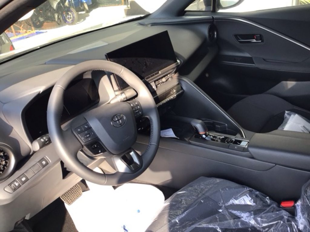 TOYOTA C-HR 1.8 HV Trend - 4