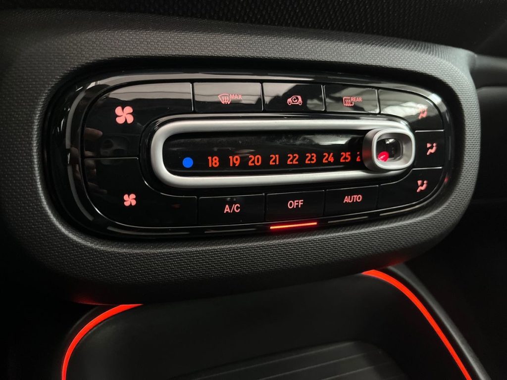 SMART ForTwo EQ Prime Cabrio - 14