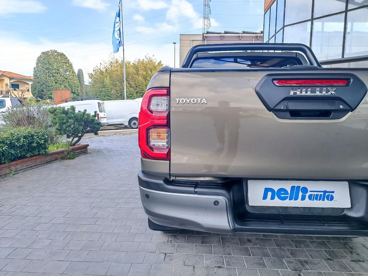 TOYOTA Hilux 2.8 D A/T 4WD 4 porte Double Cab Invincible - 29